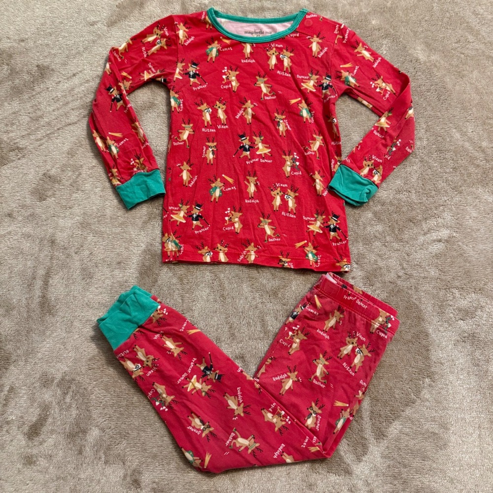 Magnetic Me Reindeer Christmas Pajamas Toddler 2T Red Modal Long Sleeve Set